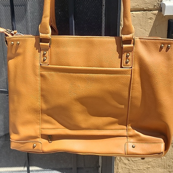 Women's Laptop purse Designed by Solo New York - Picture 3 of 16